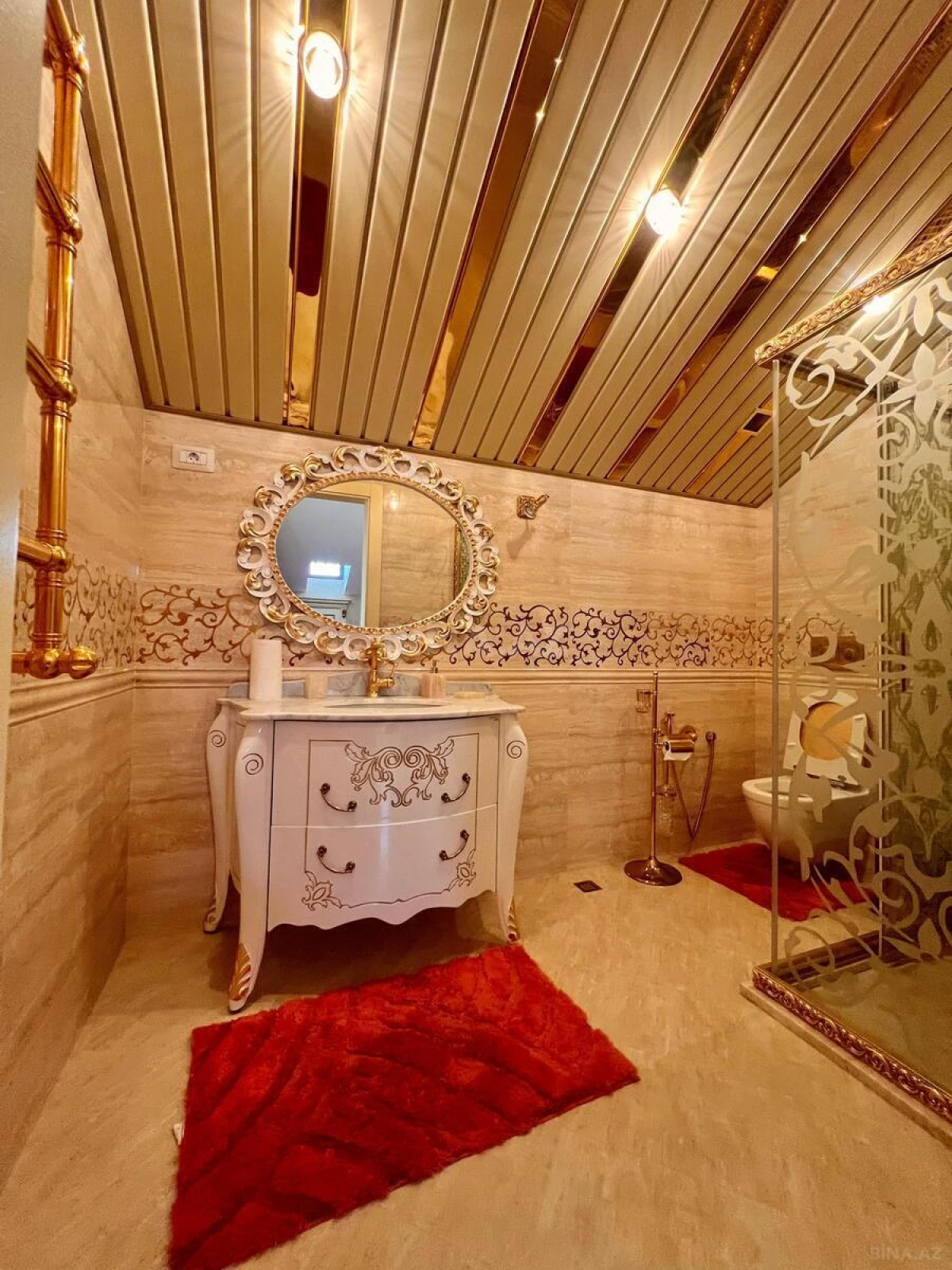 Satılır 6 otaqlı həyət evi 600 m²