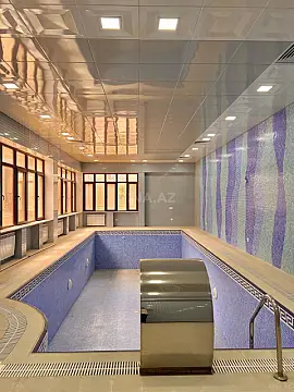 Satılır 6 otaqlı həyət evi 600 m²