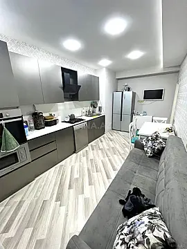 Satılır 2 otaqlı mənzil 110 m²