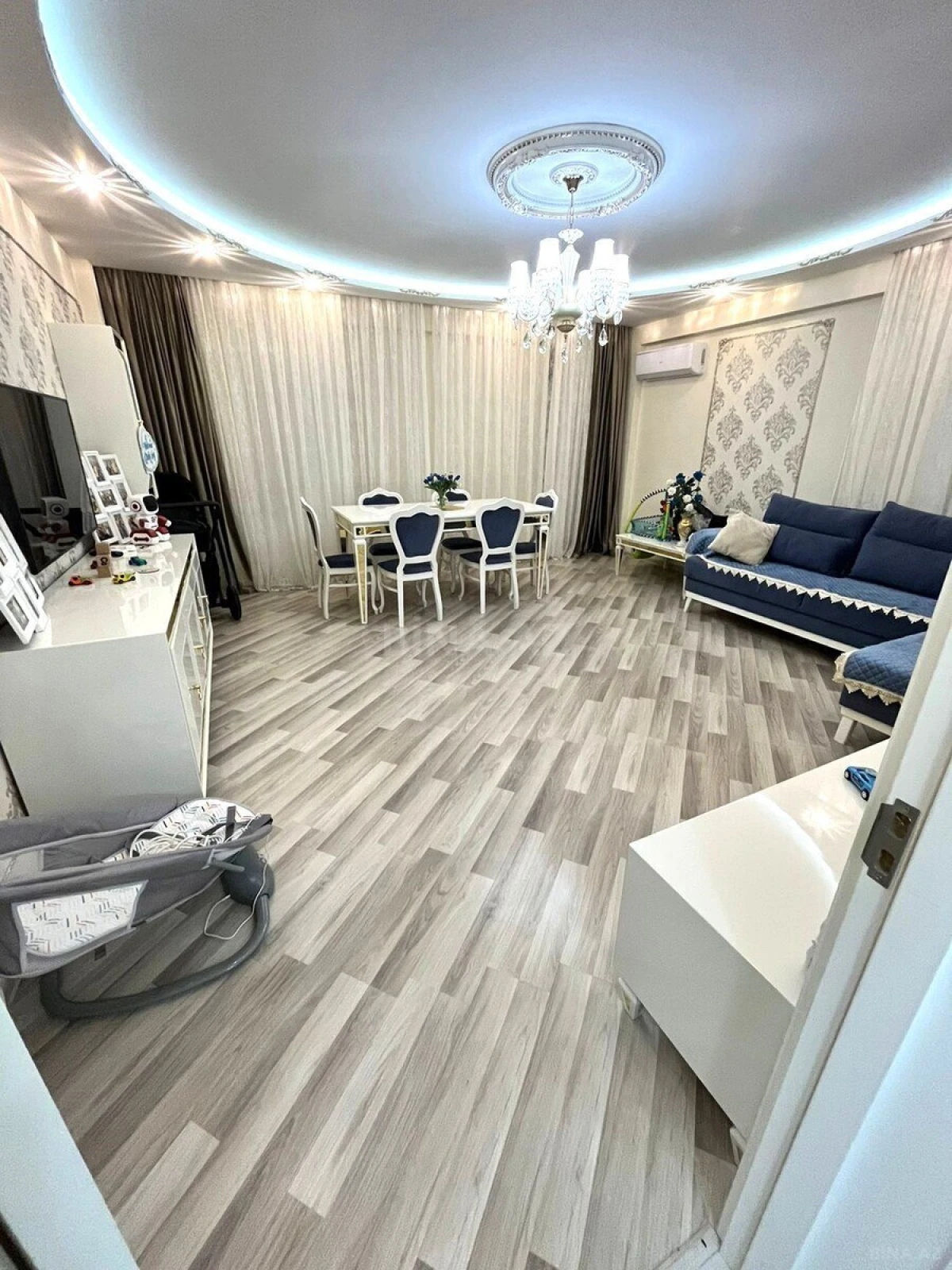Satılır 2 otaqlı mənzil 110 m²