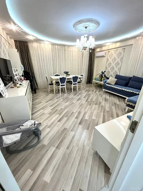 Satılır 2 otaqlı mənzil 110 m²