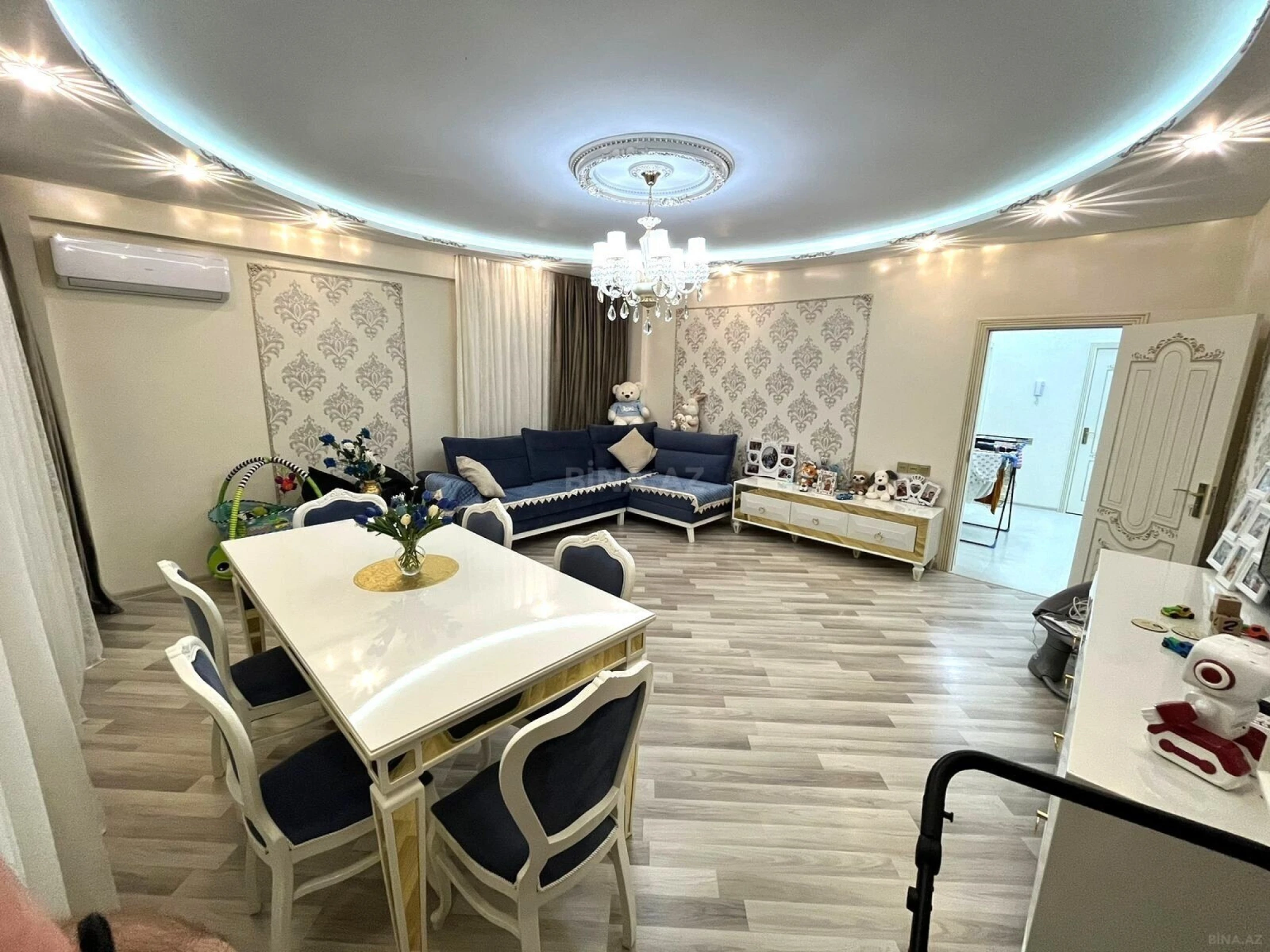 Satılır 2 otaqlı mənzil 110 m²