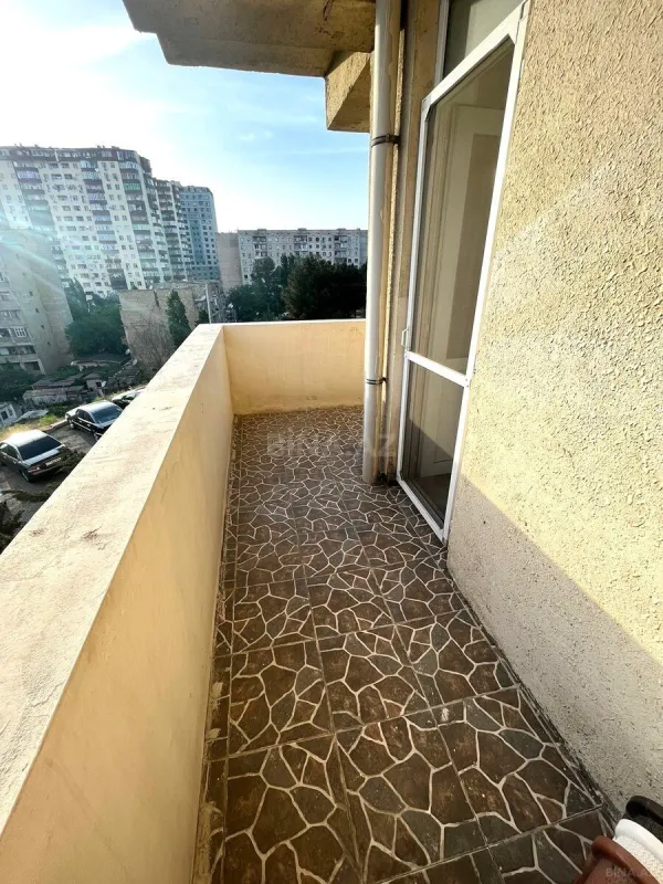 Satılır 2 otaqlı mənzil 110 m²