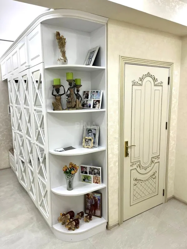 Satılır 2 otaqlı mənzil 110 m²