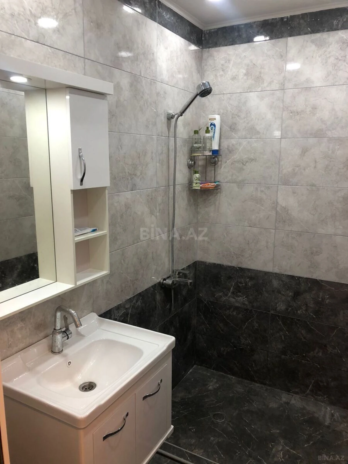 Satılır 3 otaqlı mənzil 90 m²