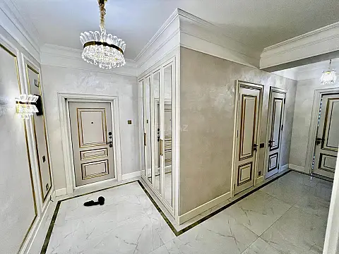 Satılır 3 otaqlı mənzil 120 m²