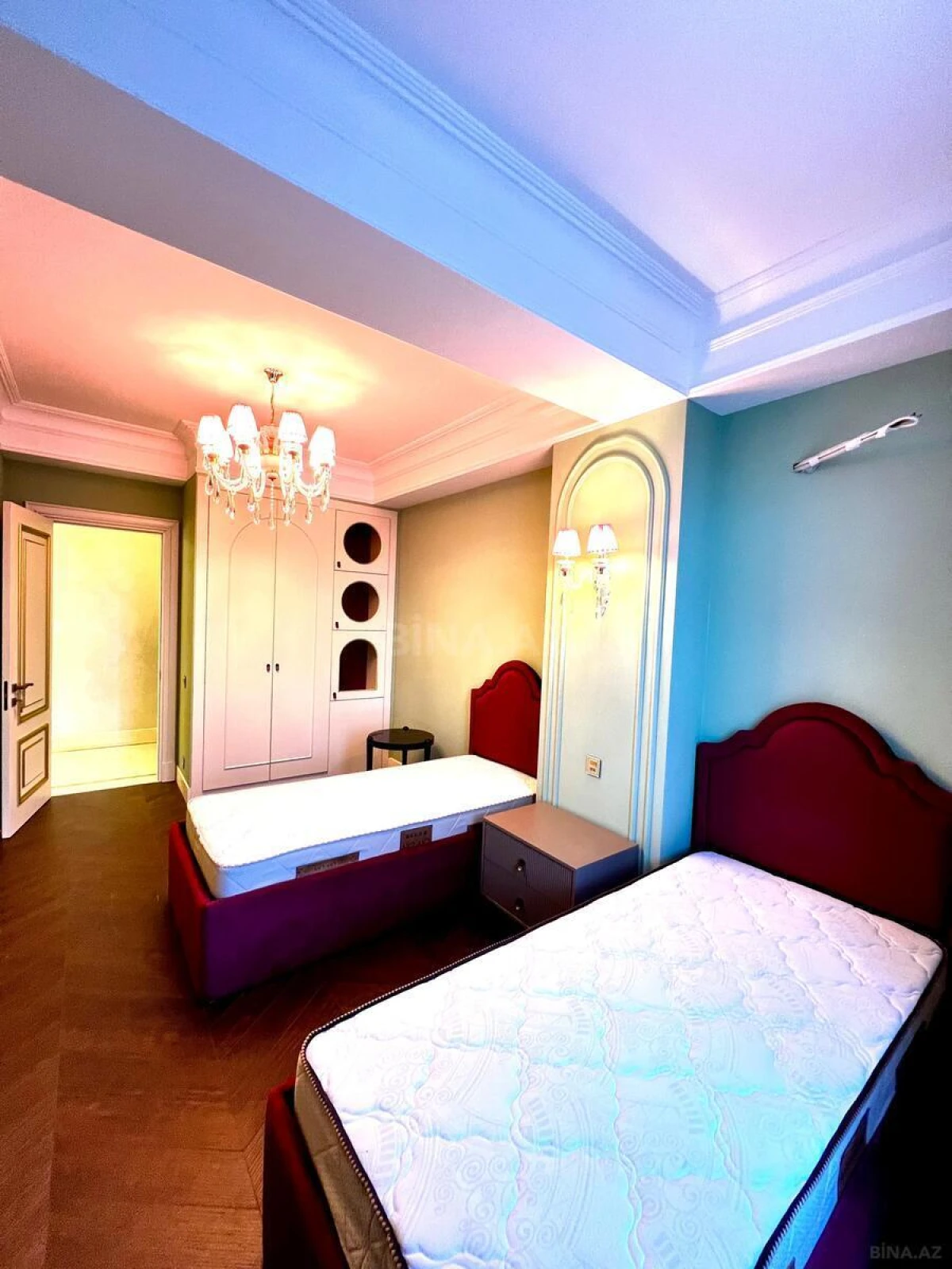 Satılır 3 otaqlı mənzil 120 m²