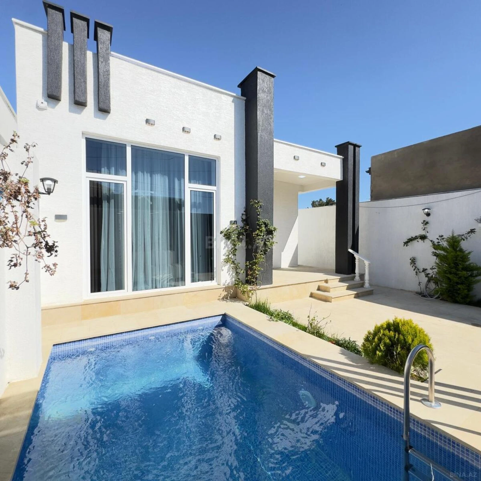 Satılır 3 otaqlı həyət evi 140 m²