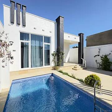 Satılır 3 otaqlı həyət evi 140 m²