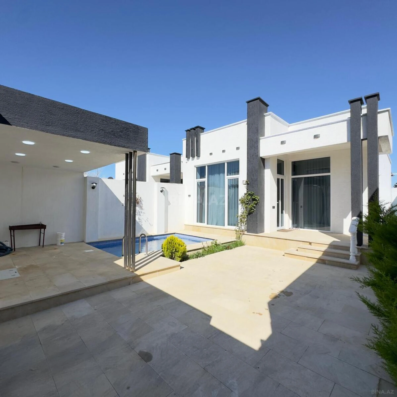 Satılır 3 otaqlı həyət evi 140 m²