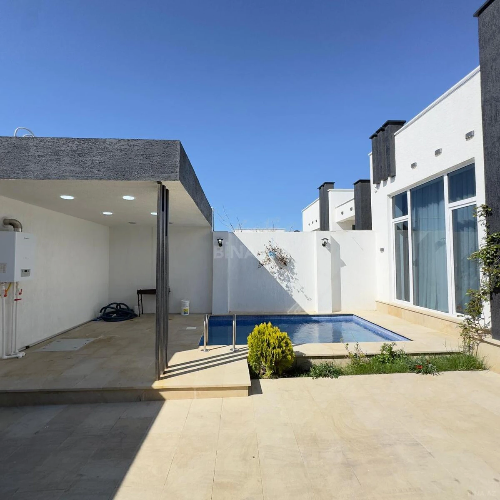 Satılır 3 otaqlı həyət evi 140 m²