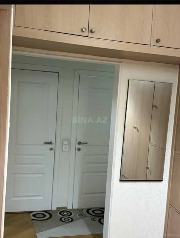 Satılır 4 otaqlı mənzil 105 m²