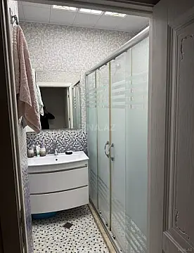 Satılır 4 otaqlı mənzil 105 m²