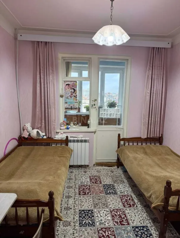 Satılır 4 otaqlı mənzil 105 m²