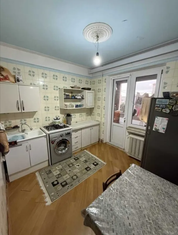 Satılır 4 otaqlı mənzil 105 m²