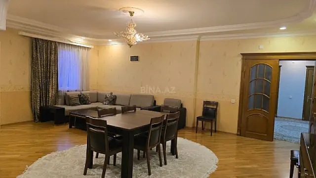 Satılır 3 otaqlı mənzil 150 m²