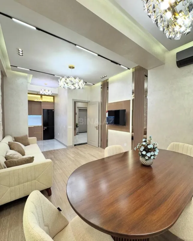 Kirayə verilir 2 otaqlı mənzil 70 m²