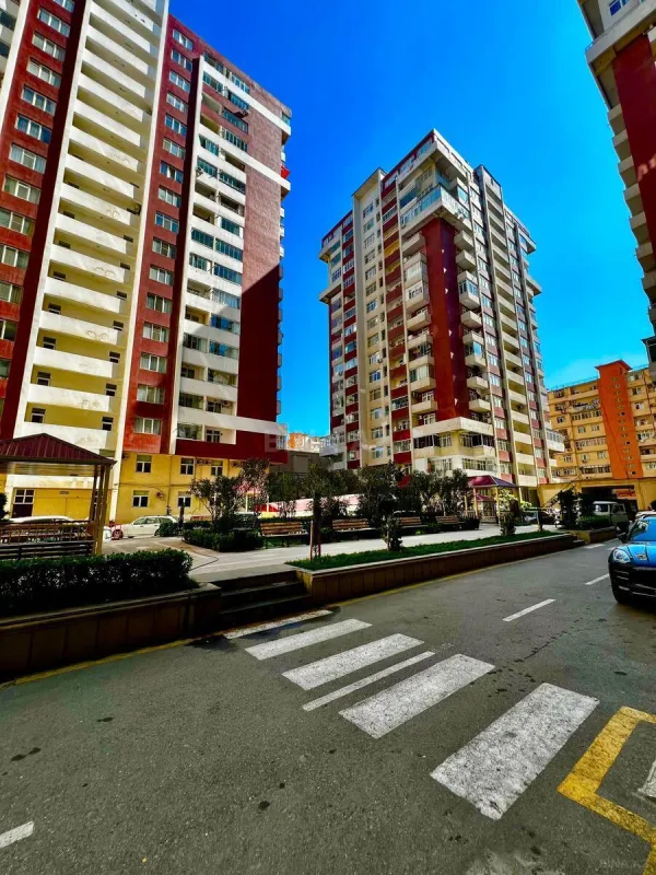 Satılır 2 otaqlı mənzil 71 m²