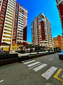 Satılır 2 otaqlı mənzil 71 m²