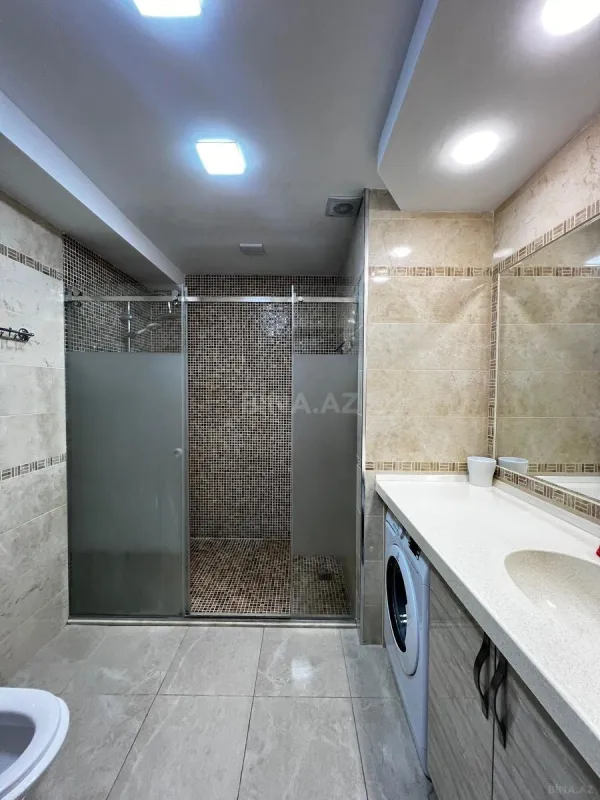 Satılır 2 otaqlı mənzil 71 m²