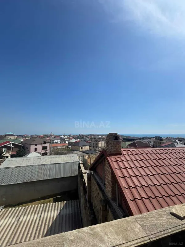 Satılır 6 otaqlı həyət evi 300 m²