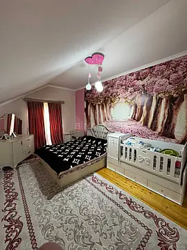 Satılır 6 otaqlı həyət evi 300 m²