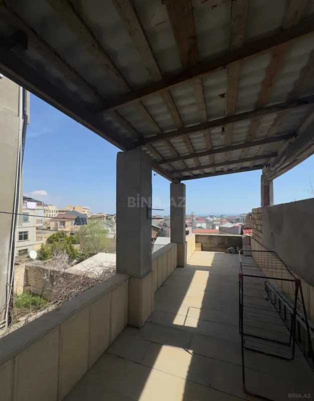 Satılır 6 otaqlı həyət evi 300 m²