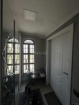 Satılır 6 otaqlı həyət evi 300 m²