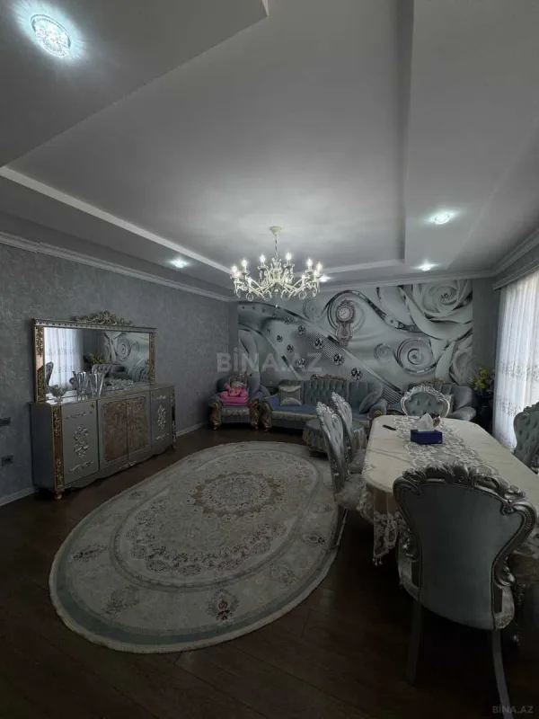 Satılır 6 otaqlı həyət evi 300 m²