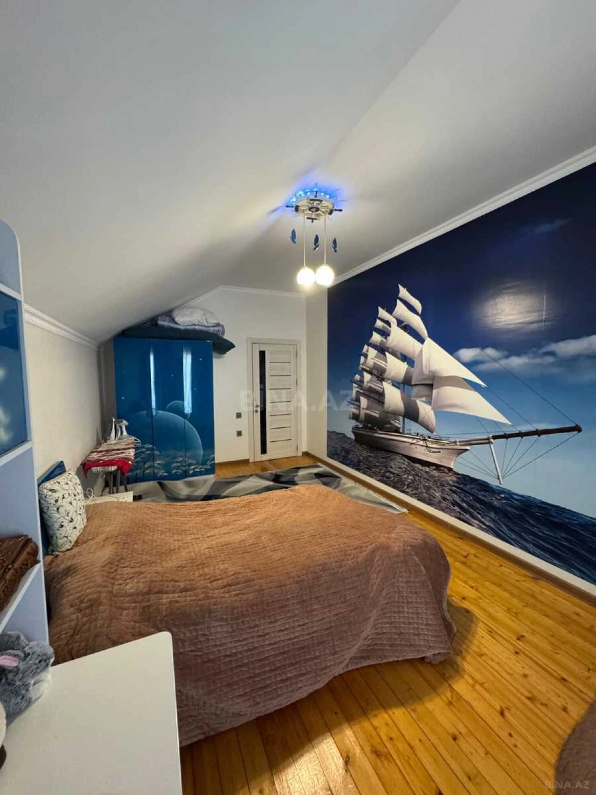 Satılır 6 otaqlı həyət evi 300 m²