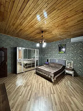 Satılır 6 otaqlı həyət evi 300 m²