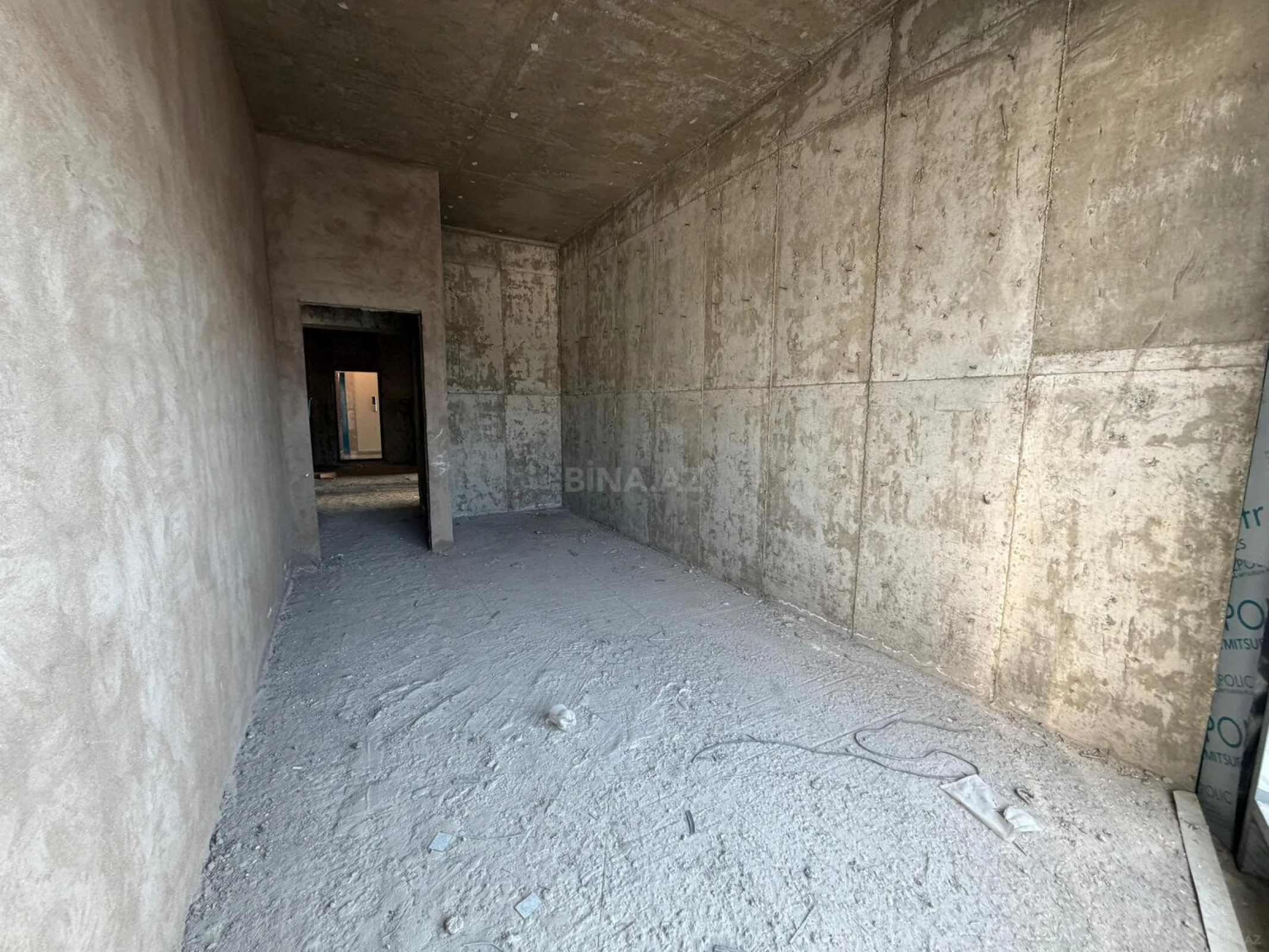 Satılır 4 otaqlı mənzil 165 m²