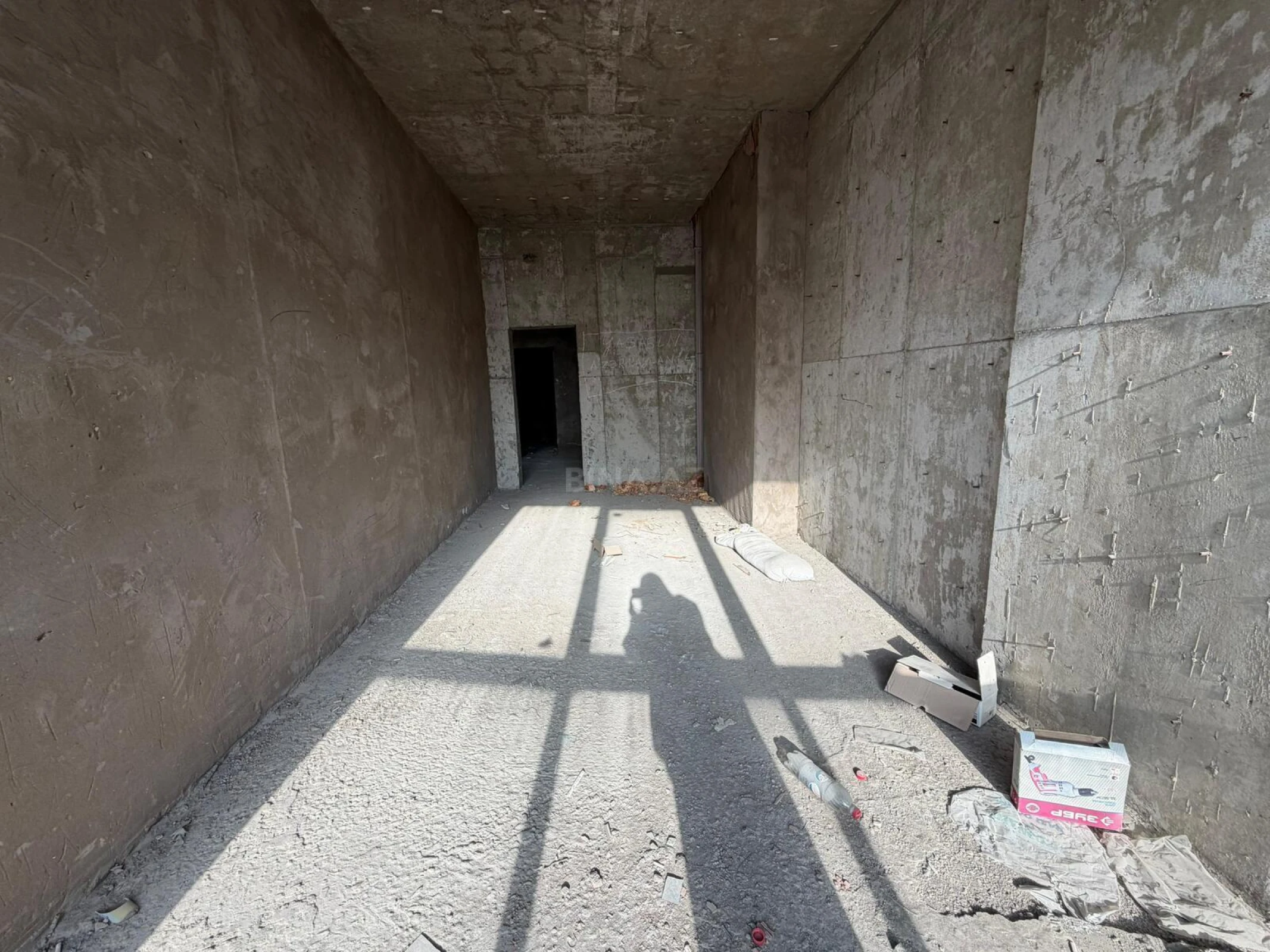 Satılır 4 otaqlı mənzil 165 m²