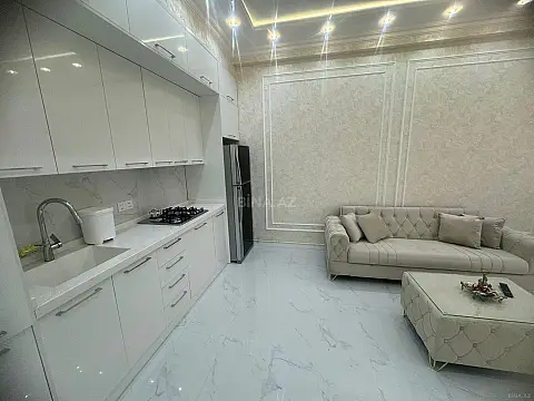 Kirayə verilir 2 otaqlı mənzil 65 m²