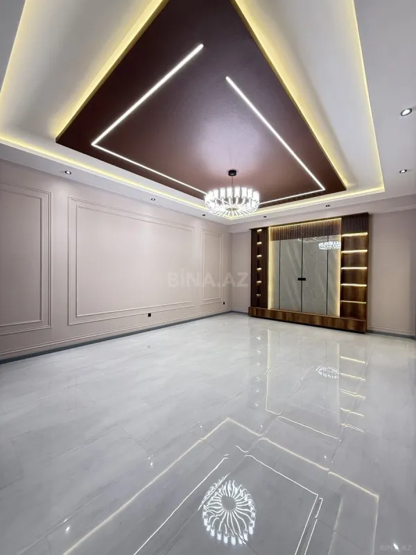 Satılır 5 otaqlı həyət evi 200 m²