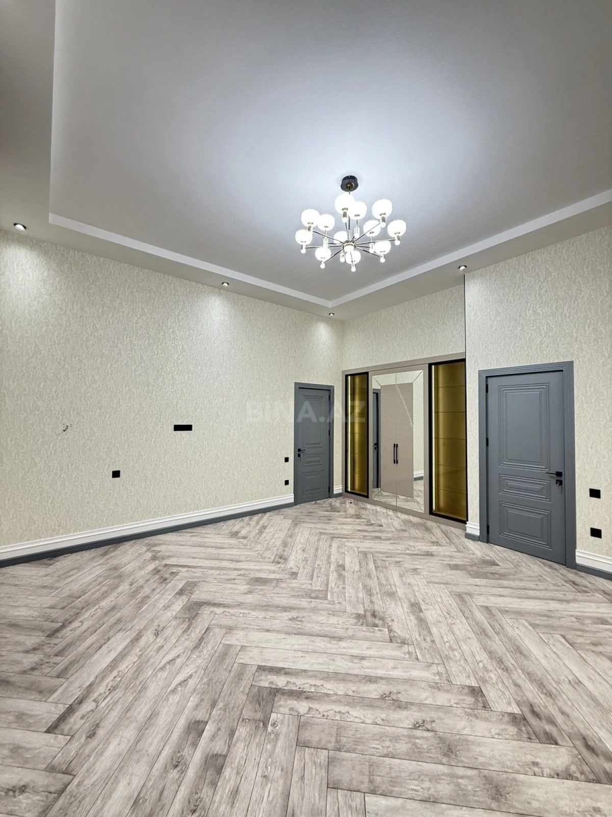 Satılır 5 otaqlı həyət evi 200 m²