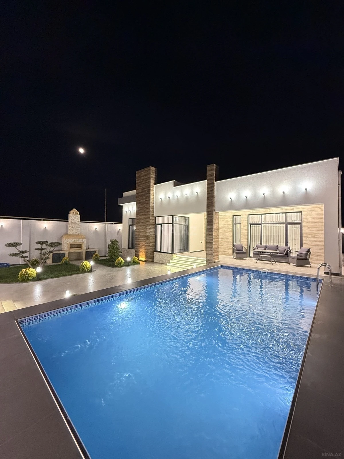 Satılır 5 otaqlı həyət evi 200 m²