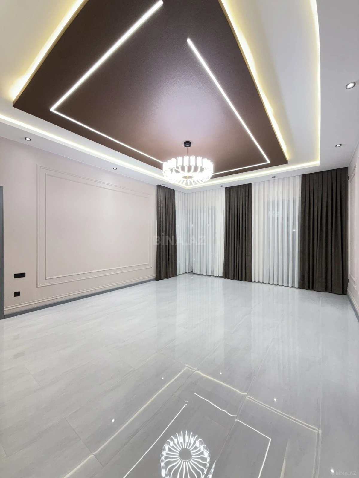 Satılır 5 otaqlı həyət evi 200 m²