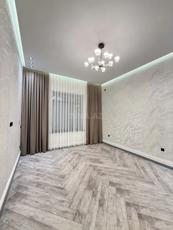 Satılır 5 otaqlı həyət evi 200 m²