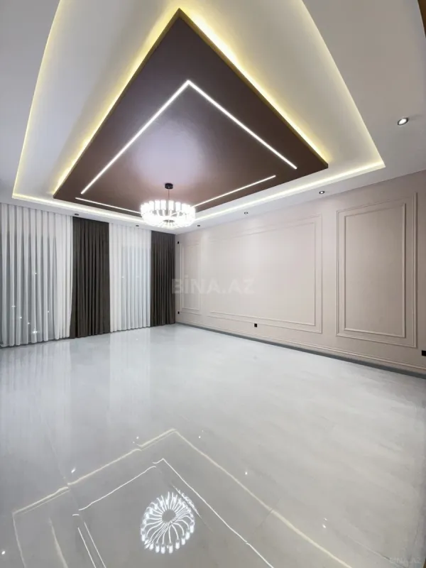 Satılır 5 otaqlı həyət evi 200 m²