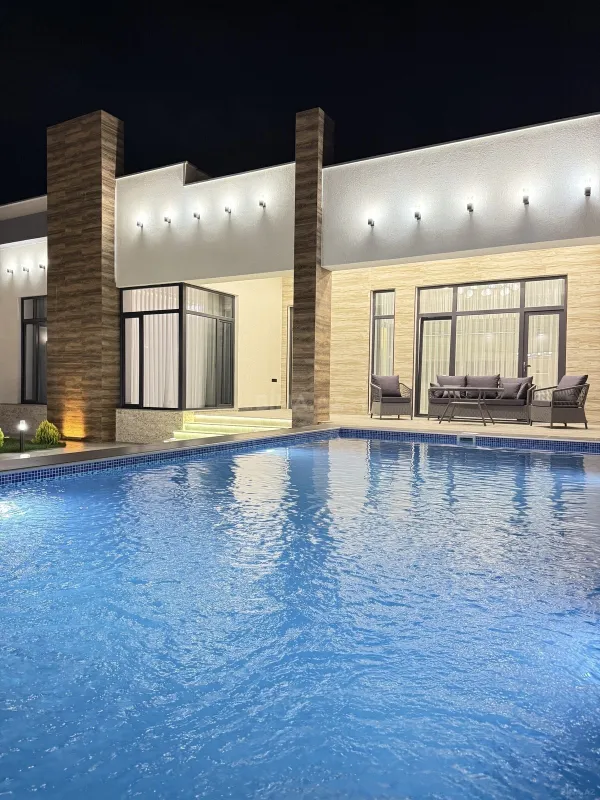 Satılır 5 otaqlı həyət evi 200 m²