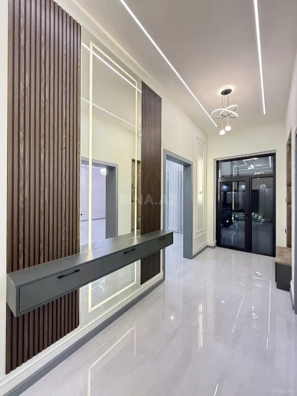 Satılır 5 otaqlı həyət evi 200 m²