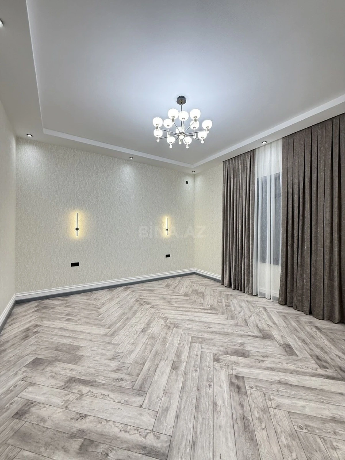 Satılır 5 otaqlı həyət evi 200 m²