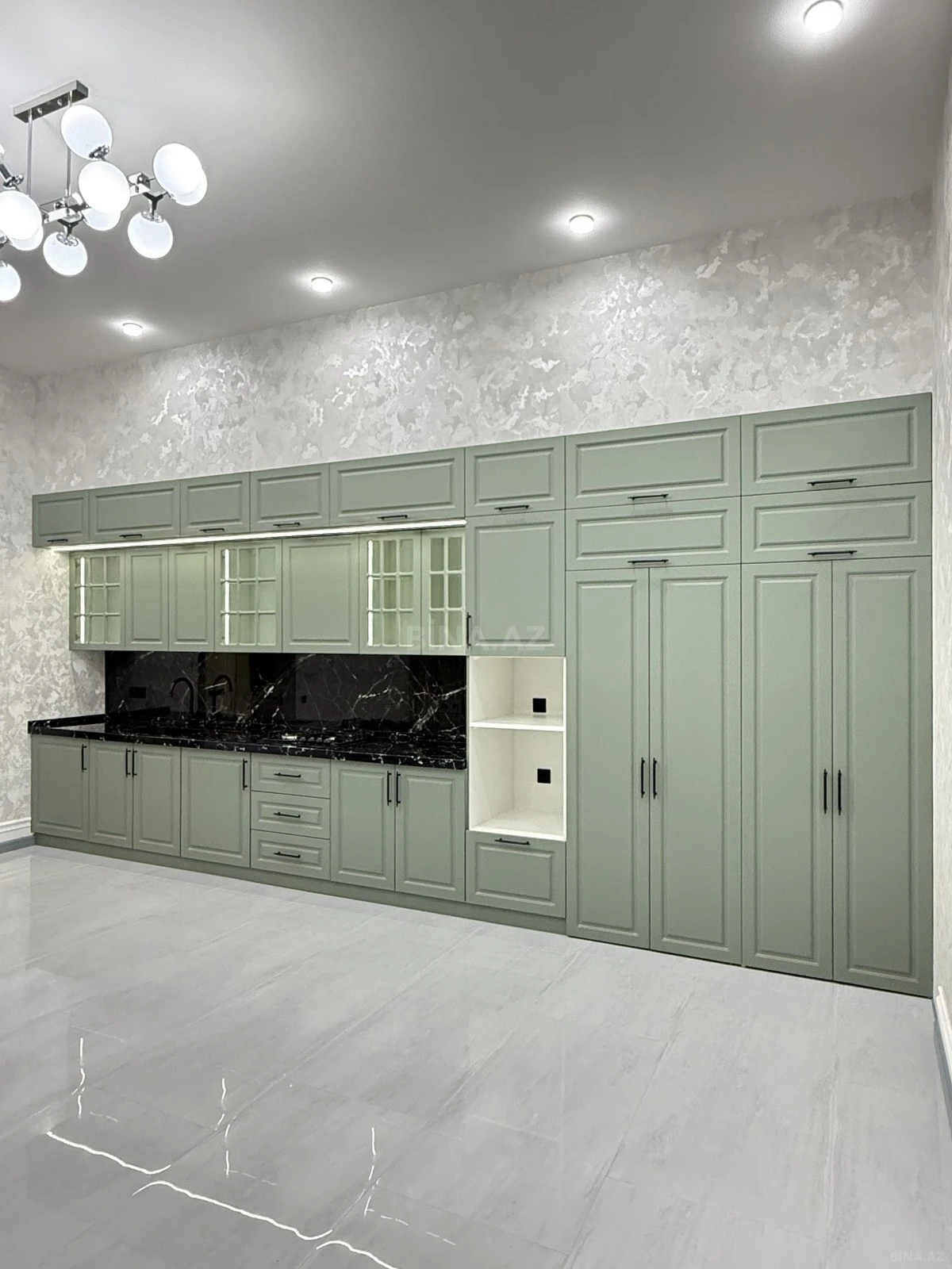 Satılır 5 otaqlı həyət evi 200 m²