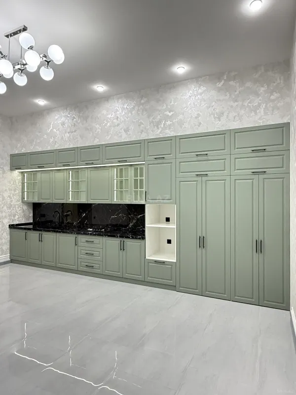 Satılır 5 otaqlı həyət evi 200 m²