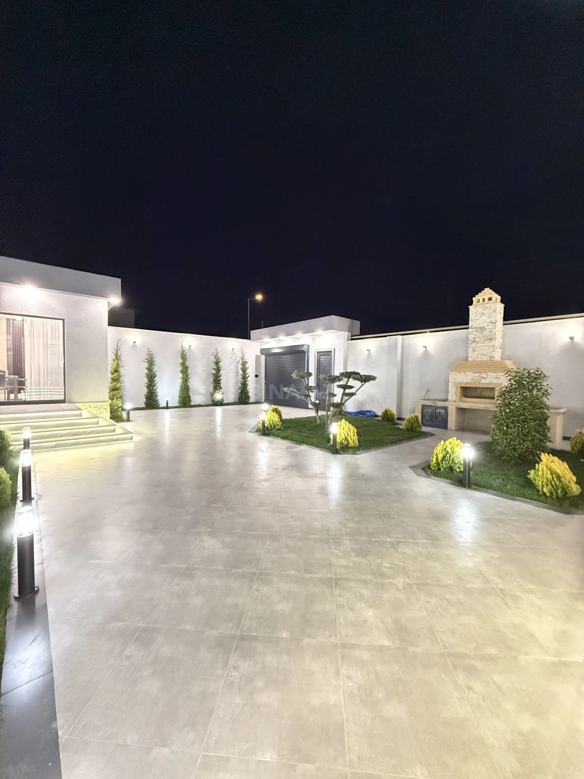 Satılır 5 otaqlı həyət evi 200 m²