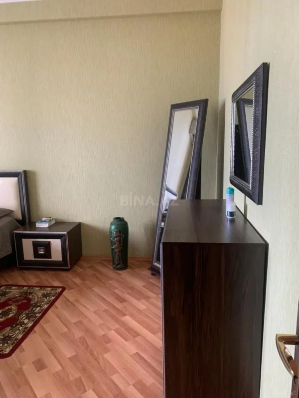 Kirayə verilir 2 otaqlı mənzil 100 m²