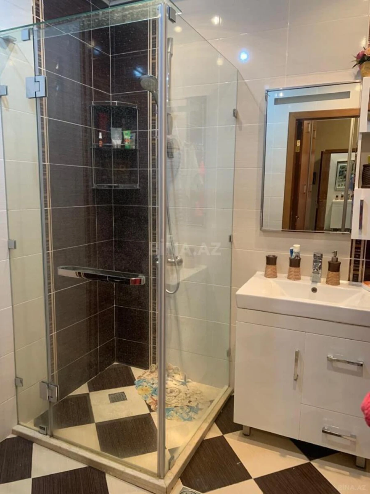 Kirayə verilir 2 otaqlı mənzil 100 m²