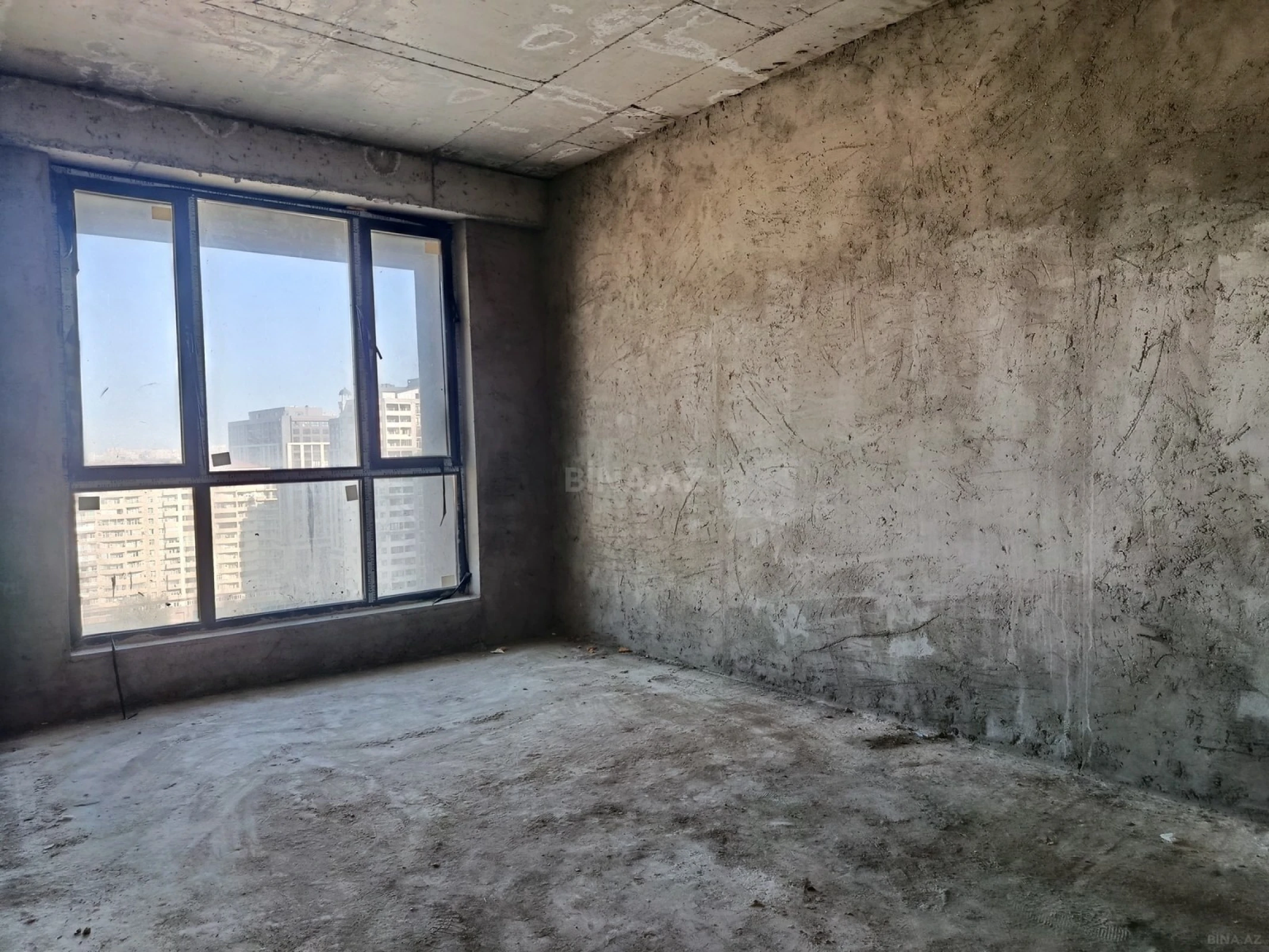 Satılır 2 otaqlı mənzil 103 m²