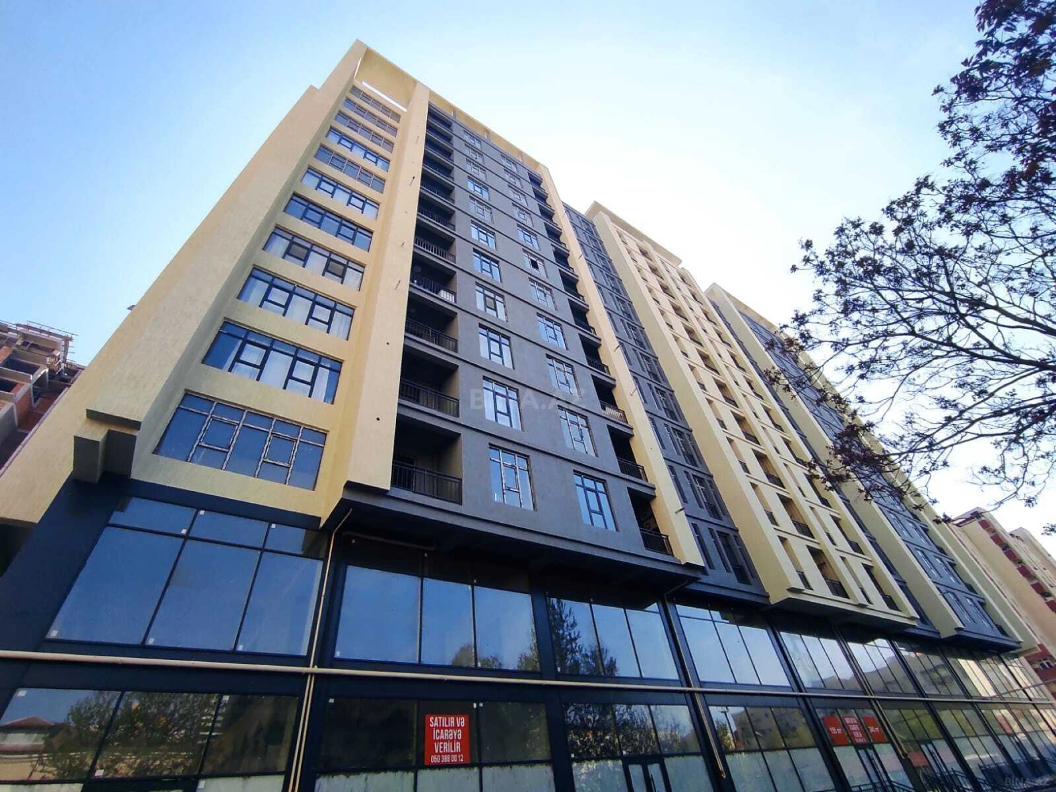 Satılır 2 otaqlı mənzil 103 m²